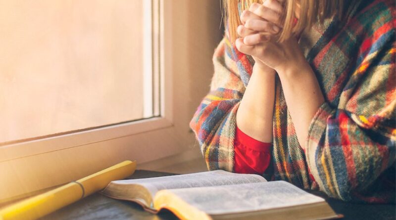 Encontrar o caminho certo: a jornada de fé de uma menina
